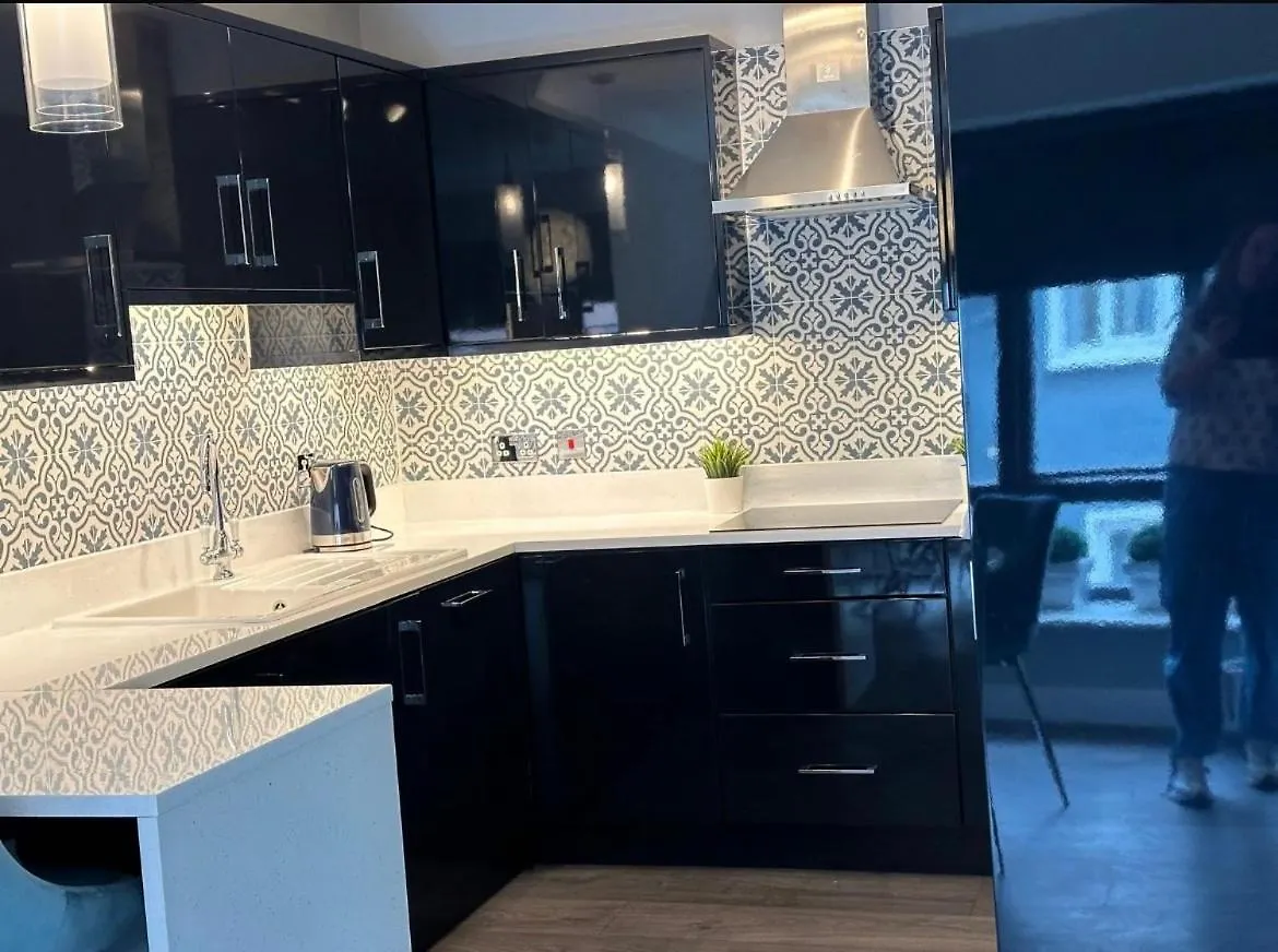 Dublin Airport Large Superior Serviced Apartment - Sleeps 6